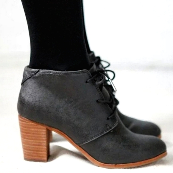 Toms Shoes - Toms Lunata Size 10 Women's Black Ankle Boots